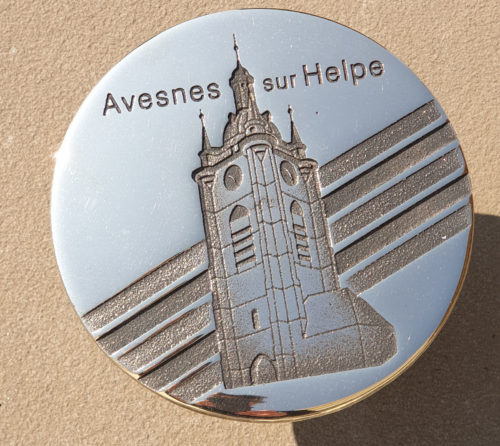Clou de voirie personnalisé en bronze, Avesnes sur Helpe
